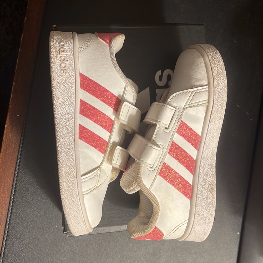Adidas Grand Court 1 Velcro Toddler Sneaker shoes Baby size 7 With Box
